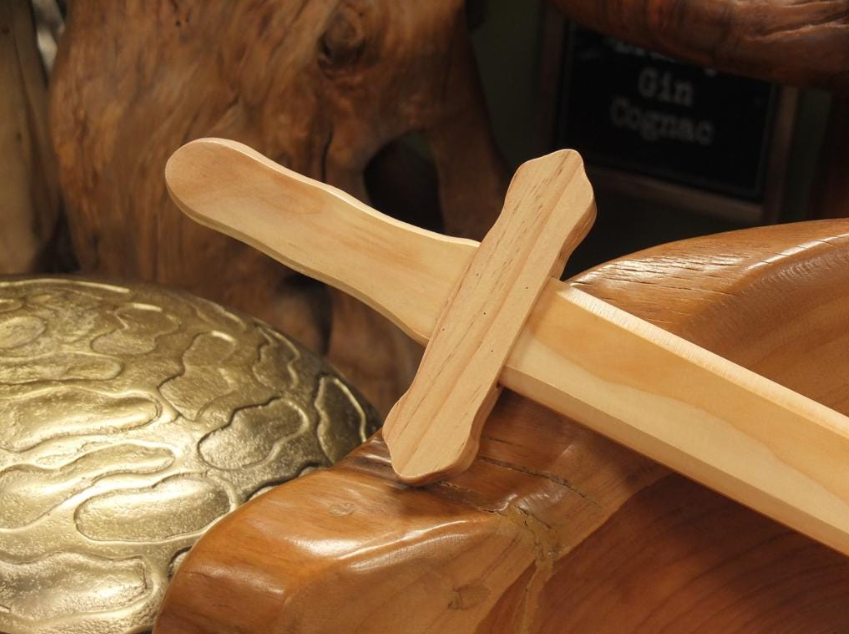 Sturdy Pine Wood Glossy Sword
