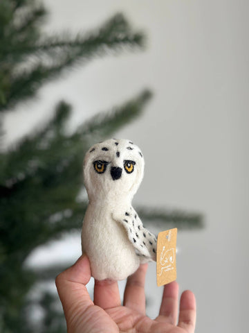 Snowy Owl Finger Puppet