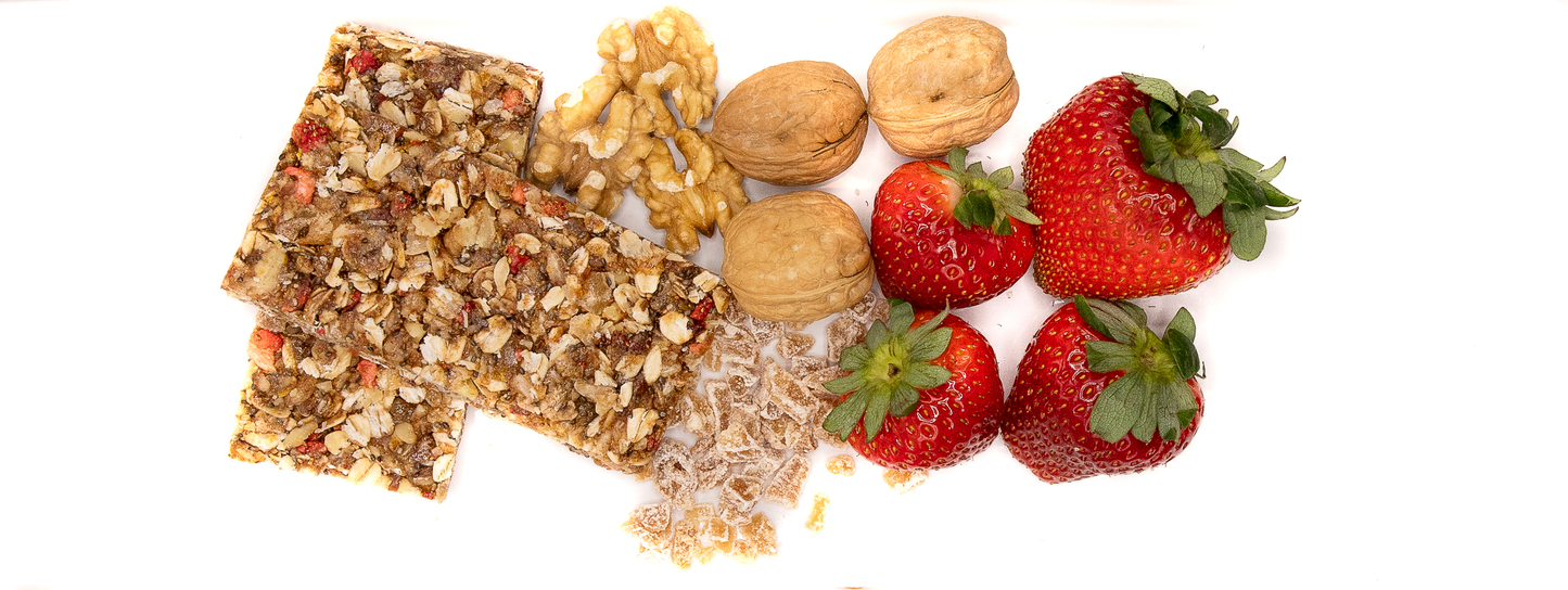 Bobcat Bar - Walnuts, Strawberries & Ginger Snack Bar
